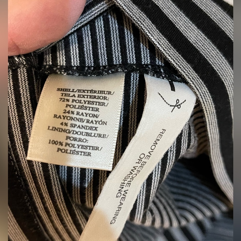 Ann Taylor size 8 striped dress with flounce at the waist.  Comfort & style! - Picture 4 of 5